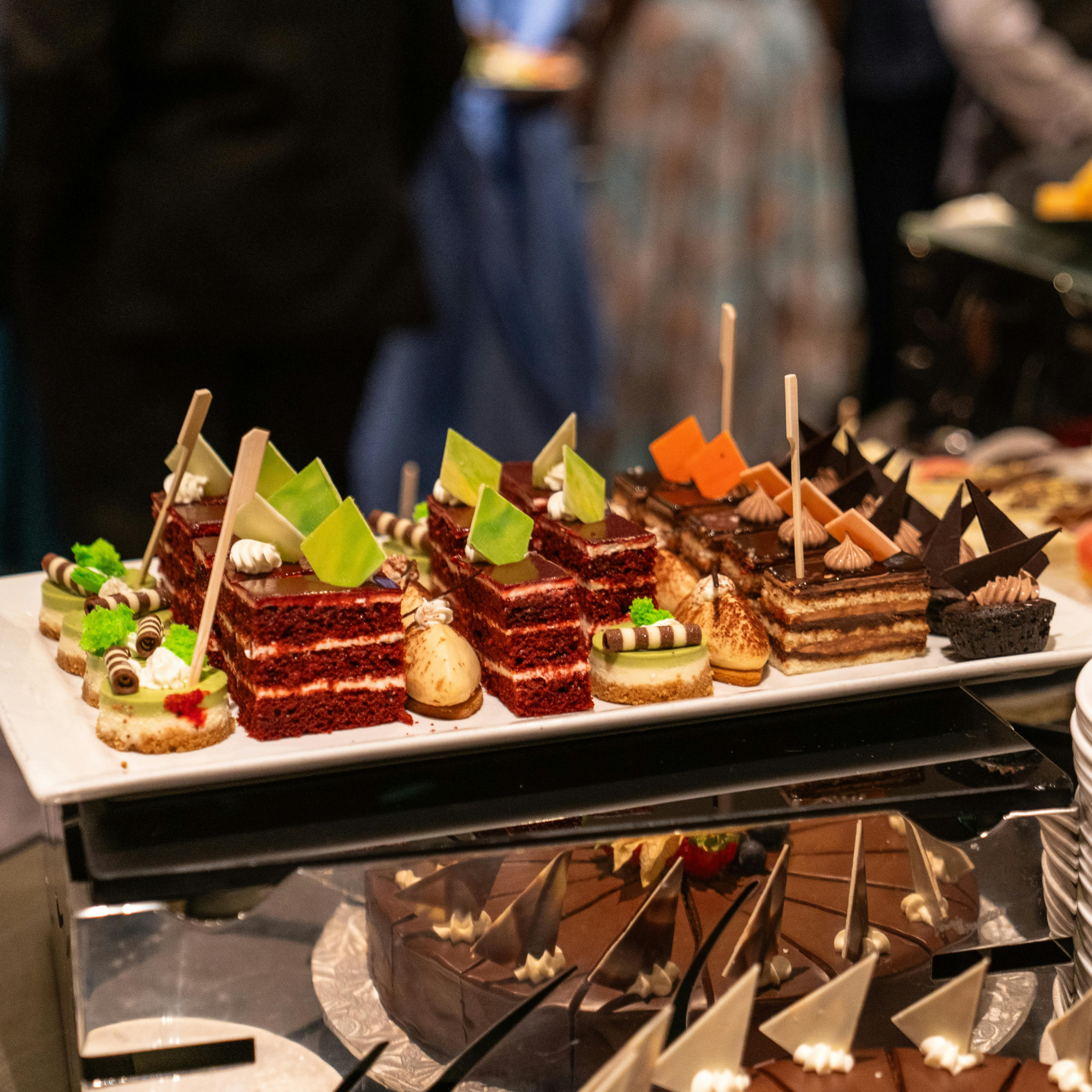 Mesa de doces e sobremesas para coffee break